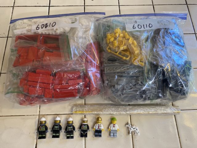 Lego 60110 bricklink hot sale