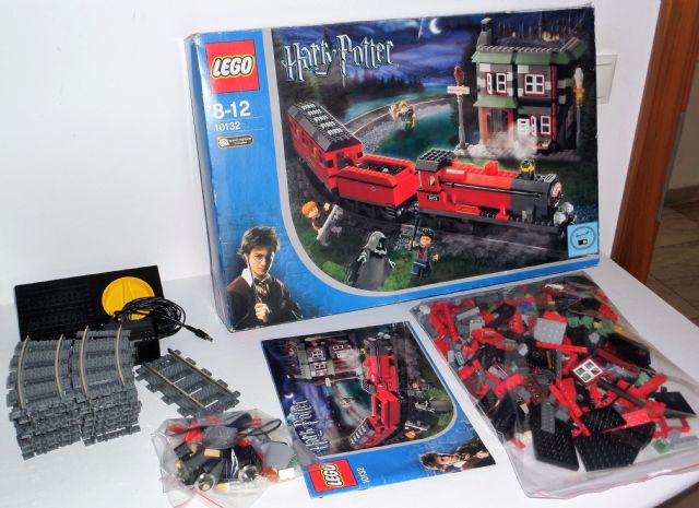 Motorized Hogwarts Express : Set 10132-1