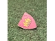 invID: 391332457 P-No: 3846pb012  Name: Minifigure, Shield Triangular  with Crown on Pink Background Pattern (Sticker) - Sets 375 / 6075
