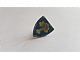 invID: 278206936 P-No: 3846pb011  Name: Minifigure, Shield Triangular  with 3 Yellow Trefoils on Blue Background Pattern (Sticker) - Sets 375 / 6075